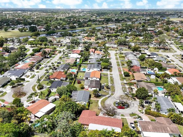 9500 SW 79th St, Miami FL 33173