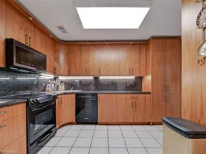 9500 SW 79th St, Miami FL 33173