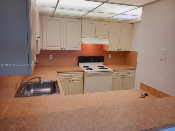 6990 NW 186th St 4504, Hialeah FL 33015