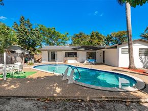 120 NE 175th St, Miami FL 33162