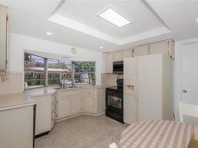 120 NE 175th St, Miami FL 33162