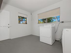 120 NE 175th St, Miami FL 33162