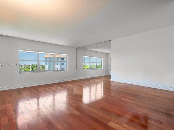 1839 Middle River Dr 501, Fort Lauderdale FL 33305