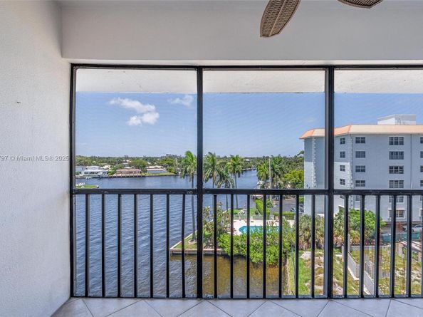 1839 Middle River Dr 501, Fort Lauderdale FL 33305
