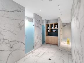 90 SW 3rd St 1602, Miami FL 33130