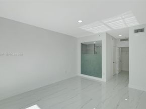 90 SW 3rd St 1602, Miami FL 33130