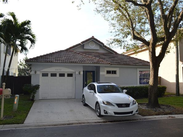 9972 NW 5th Ct, Plantation FL 33324