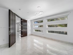 1040 Biscayne Blvd 1001, Miami FL 33132