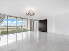 1040 Biscayne Blvd 1001, Miami FL 33132