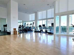 1040 Biscayne Blvd 1001, Miami FL 33132