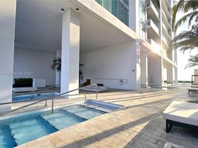 1040 Biscayne Blvd 1001, Miami FL 33132