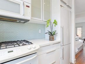 1050 Pennsylvania Ave 29, Miami Beach FL 33139