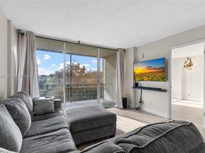 112 Royal Park Dr 3H, Oakland Park FL 33309