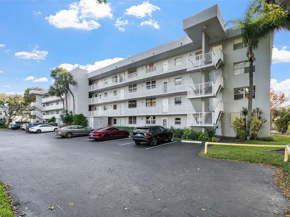112 Royal Park Dr 3H, Oakland Park FL 33309