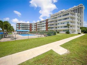 1700 NE 105th St 203, Miami Shores FL 33138