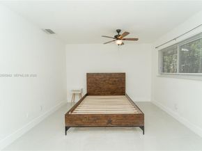 2260 Charleston St, Hollywood FL 33020