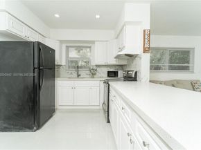 2260 Charleston St, Hollywood FL 33020