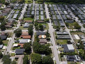 2260 Charleston St, Hollywood FL 33020