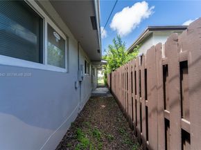2260 Charleston St, Hollywood FL 33020