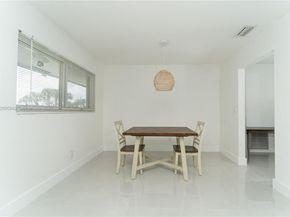 2260 Charleston St, Hollywood FL 33020
