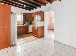 8461 SW 38th St, Miami FL 33155