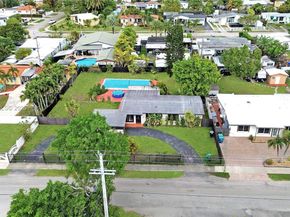 8461 SW 38th St, Miami FL 33155