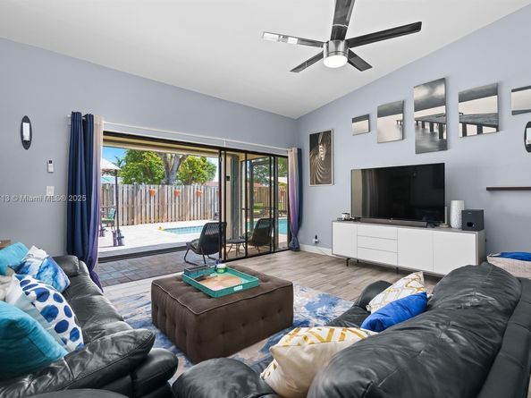 2900 NW 69th Ct, Fort Lauderdale FL 33309