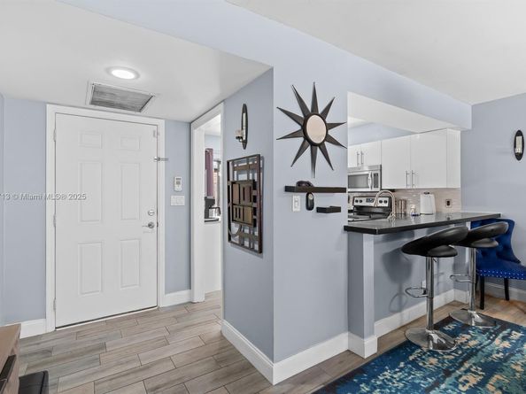 2900 NW 69th Ct, Fort Lauderdale FL 33309