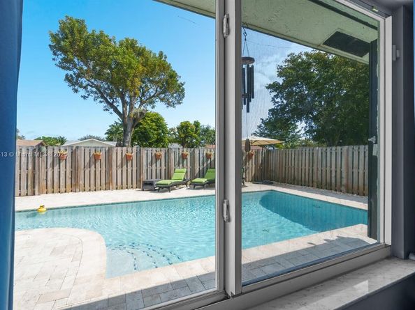 2900 NW 69th Ct, Fort Lauderdale FL 33309
