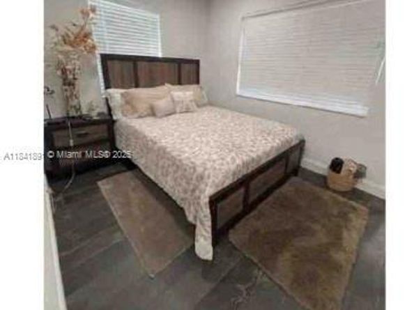100 NW 8th Ave, Hallandale Beach FL 33009