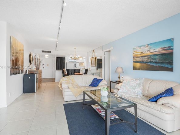6100 NW 2nd Ave 423, Boca Raton FL 33487