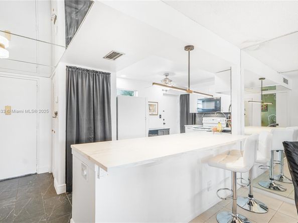 6100 NW 2nd Ave 423, Boca Raton FL 33487