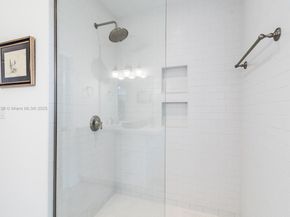 44 NW 40th St, Miami FL 33127