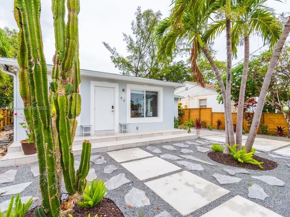 44 NW 40th St, Miami FL 33127