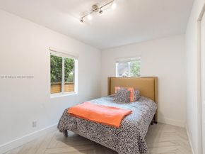 44 NW 40th St, Miami FL 33127