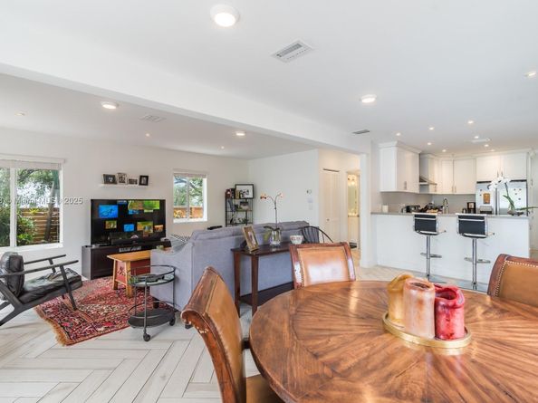 44 NW 40th St, Miami FL 33127