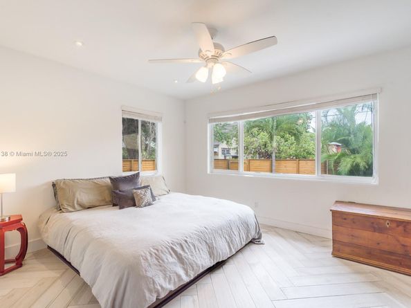 44 NW 40th St, Miami FL 33127