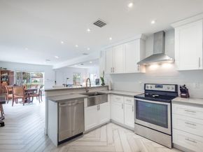 44 NW 40th St, Miami FL 33127