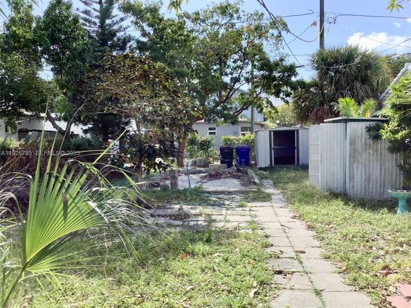 1832 Fillmore St, Hollywood FL 33020