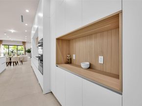 915 NE 17th Ter, Fort Lauderdale FL 33304