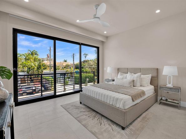 915 NE 17th Ter, Fort Lauderdale FL 33304