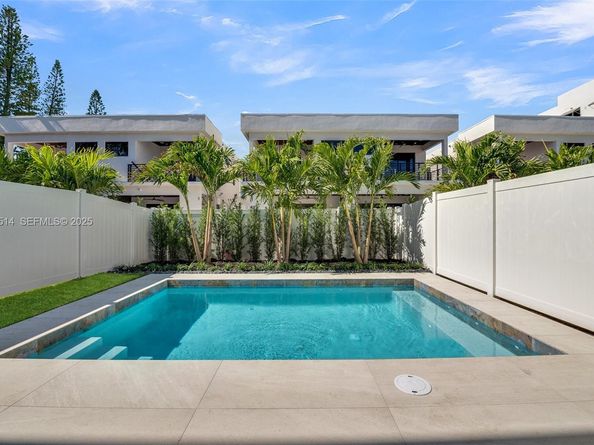 915 NE 17th Ter, Fort Lauderdale FL 33304