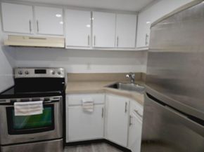4550 NW 9th St 709E, Miami FL 33126