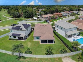 8036 NW 78th St, Tamarac FL 33321