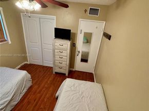 3521 SW 88th Ct, Miami FL 33165