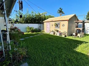 3521 SW 88th Ct, Miami FL 33165