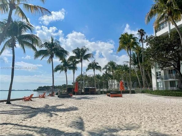 650 NE 64th St G510, Miami FL 33138