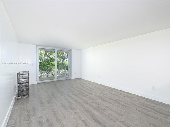 650 NE 64th St G510, Miami FL 33138
