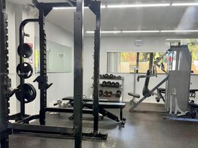 605 Ives Dairy Rd 3067, Miami FL 33179