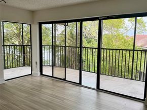 605 Ives Dairy Rd 3067, Miami FL 33179